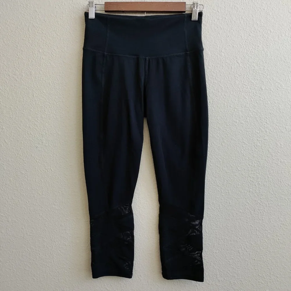 Athleta | Mantra High Rise Capri Mesh Panels Pants Size S - Picture 2 of 16